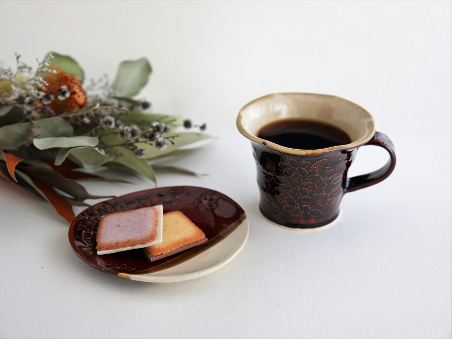 土和のルリエフカップ＆ソーサー  粉引き　藍　織部　飴の紹介画像